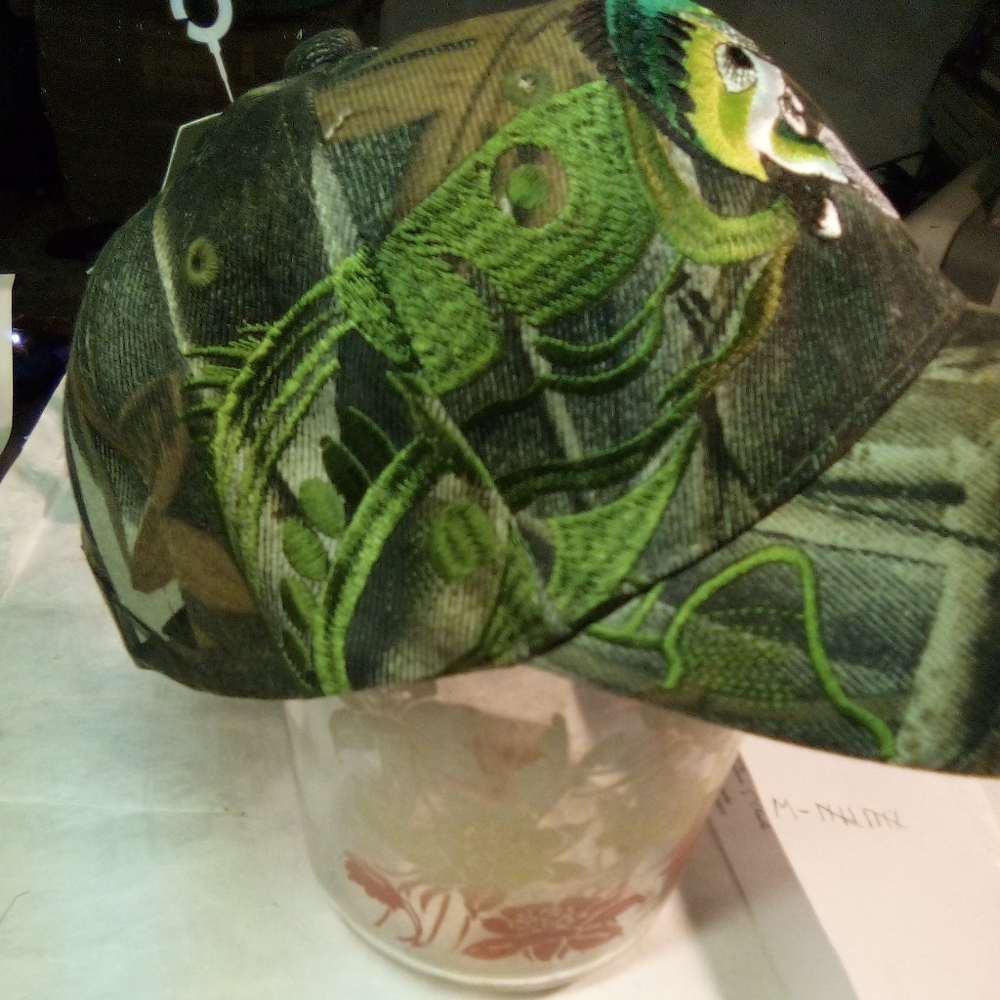 Hat's - Picture 3 of 12
